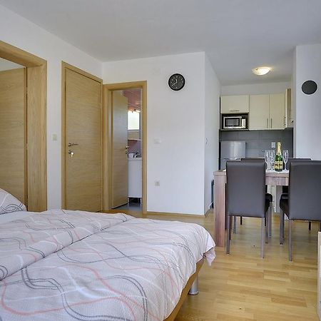 Apartments Kralj Medulin Eksteriør bilde