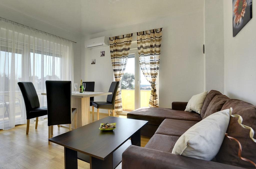 Apartments Kralj Medulin Eksteriør bilde