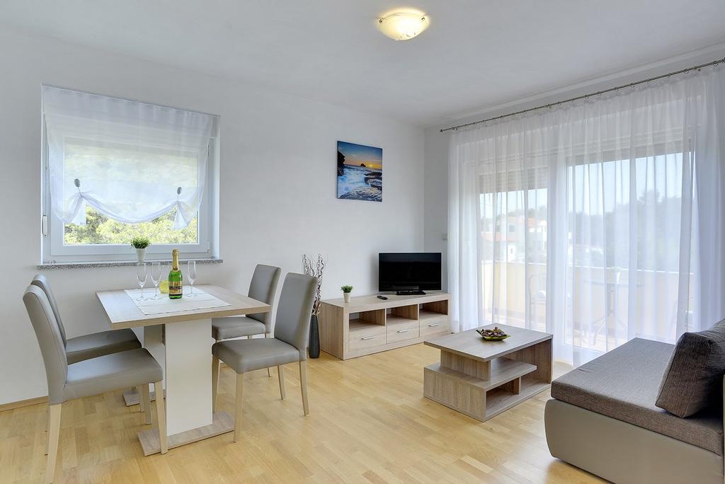 Apartments Kralj Medulin Eksteriør bilde