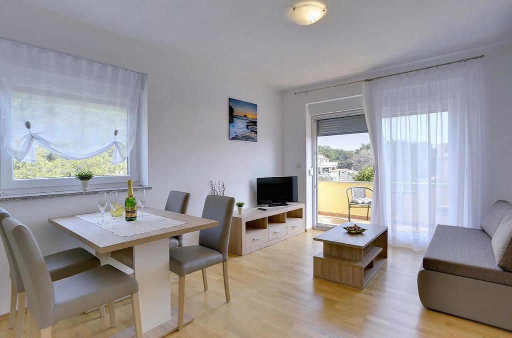 Apartments Kralj Medulin Eksteriør bilde